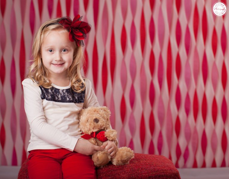 Child photographer Lyndsay Curtis photographs Valentine mini-sessions in-studio | www.lyndsaycurtis.com