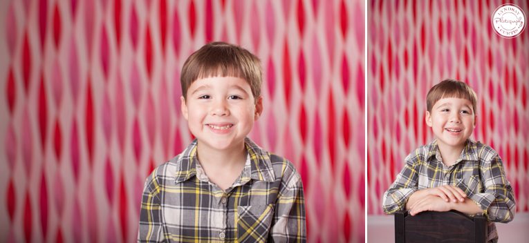 Child photographer Lyndsay Curtis photographs Valentine mini-sessions in-studio | www.lyndsaycurtis.com