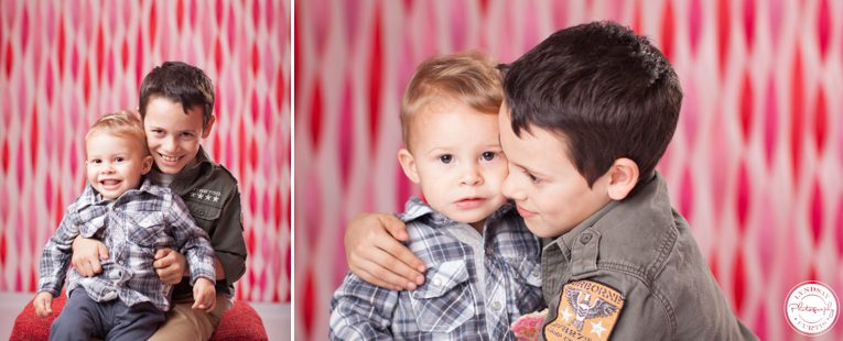 Child photographer Lyndsay Curtis photographs Valentine mini-sessions in-studio | www.lyndsaycurtis.com