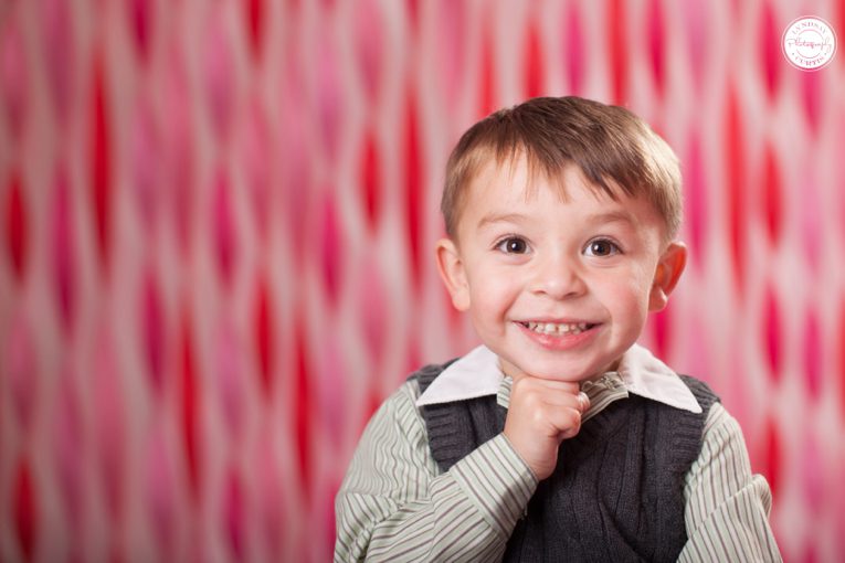 Child photographer Lyndsay Curtis photographs Valentine mini-sessions in-studio | www.lyndsaycurtis.com