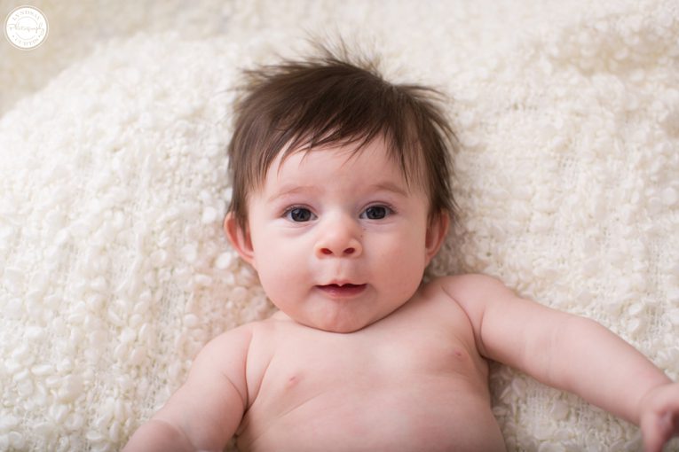 Baby photographer Lyndsay Curtis photographs 3-month old Parker's in-studio milestone session| www.lyndsaycurtis.com