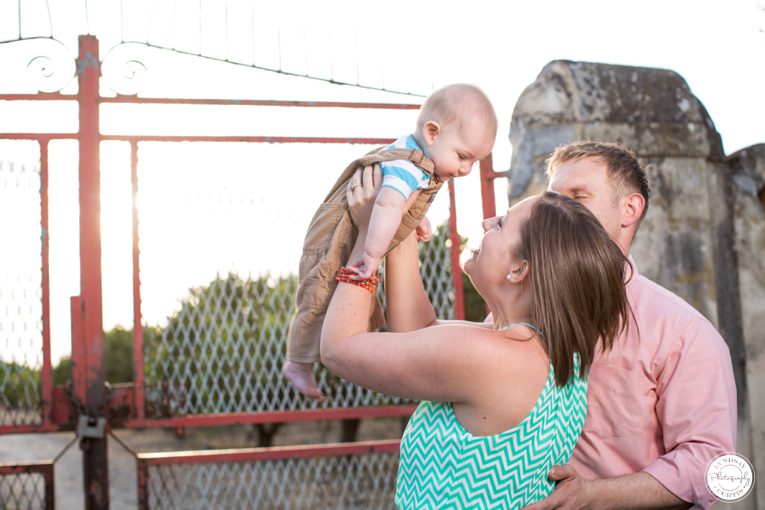 Family photographer Lyndsay Curtis photographs 6-month old Jack with his parents in Sicily, Italy | www.lyndsaycurtis.com