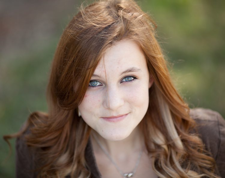 Portrait photographer Lyndsay Curtis photographs the stunning teenager Lizzie Young in an autumn session in Virginia Beach, Virginia.