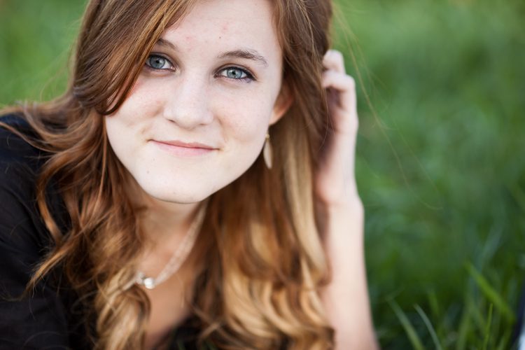 Portrait photographer Lyndsay Curtis photographs the stunning teenager Lizzie Young in an autumn session in Virginia Beach, Virginia.