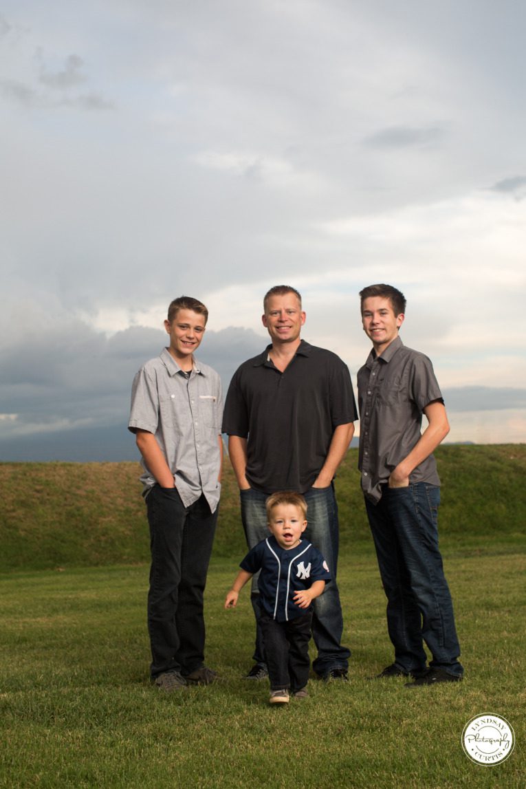 Portrait photographer Lyndsay Curtis photographs the Cross family, a U.S. Navy from NAS Sigonella Sicily | www.lyndsaycurtis.com