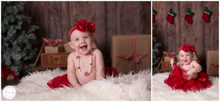 Portrait photographer Lyndsay Curtis photographs children on a classic rustic setting during Christmas mini sessions. | www.lyndsaycurtis.com