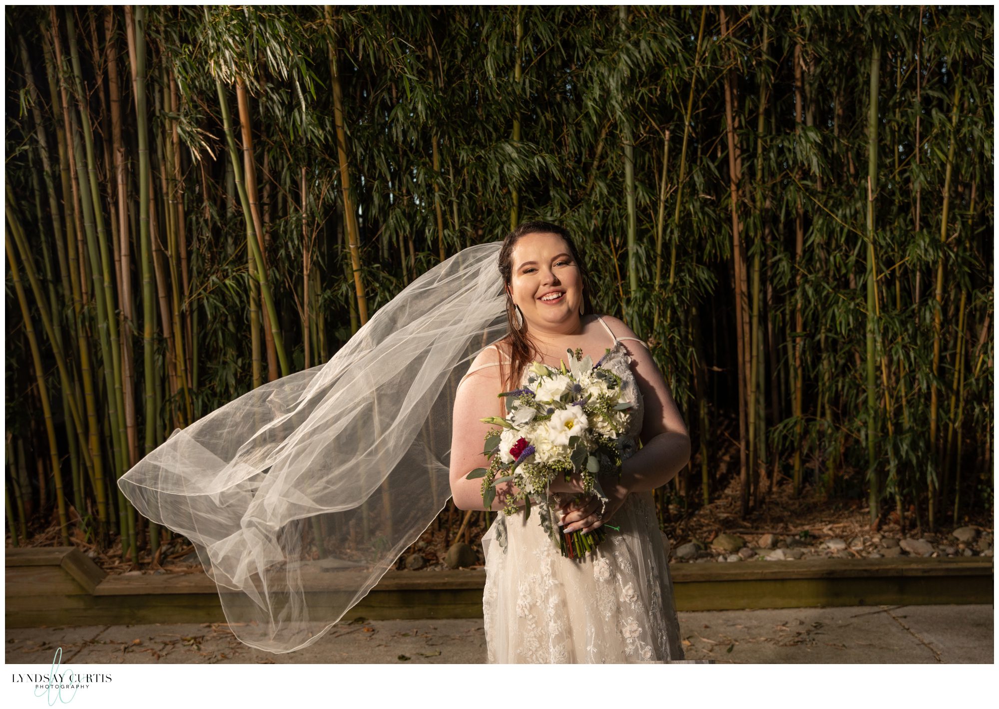 Virginia Beach wedding photographer Lyndsay Curtis Photography - Bridal portrait